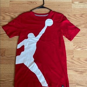 Jordan Boys Sz Large shirt